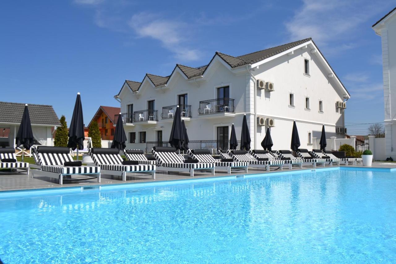 מלון חונדוארה Krystal Boutique Mansion מראה חיצוני תמונה