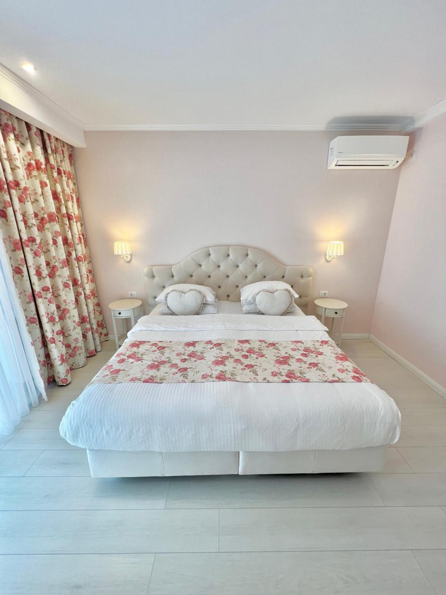 מלון חונדוארה Krystal Boutique Mansion מראה חיצוני תמונה