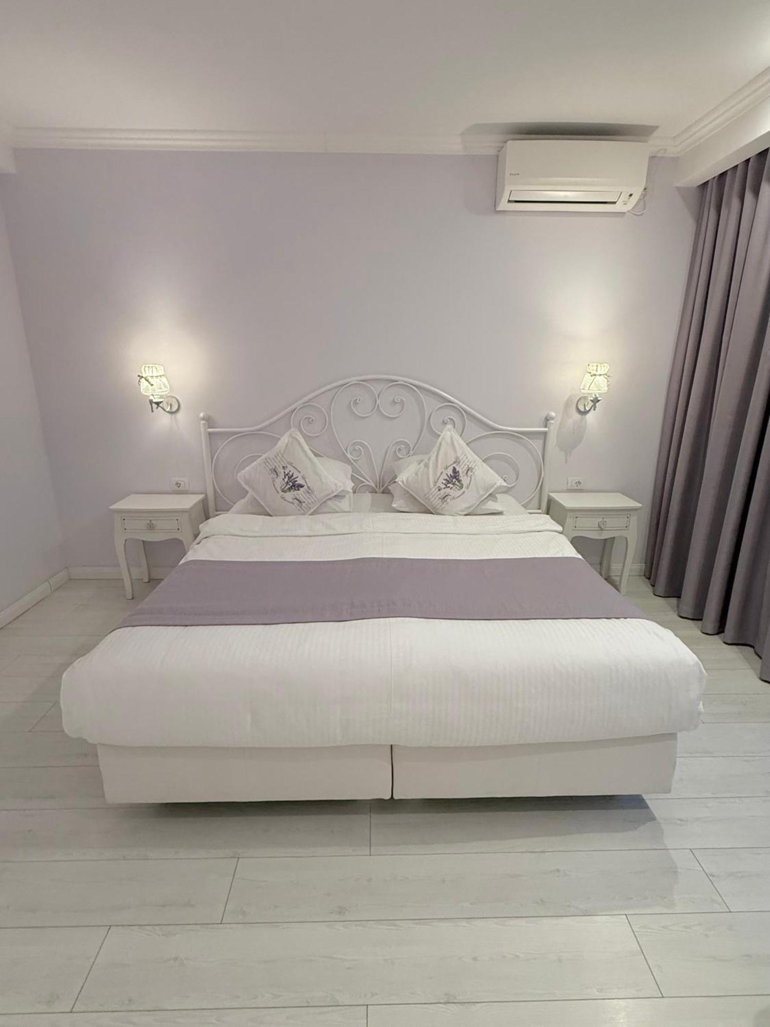 מלון חונדוארה Krystal Boutique Mansion מראה חיצוני תמונה
