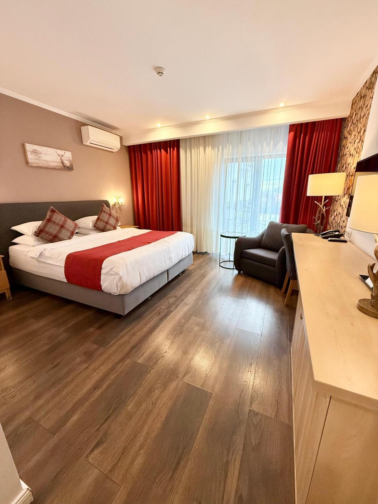 מלון חונדוארה Krystal Boutique Mansion מראה חיצוני תמונה